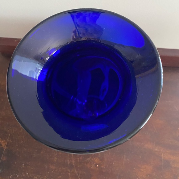 Glass Vase - Picture 5 of 12